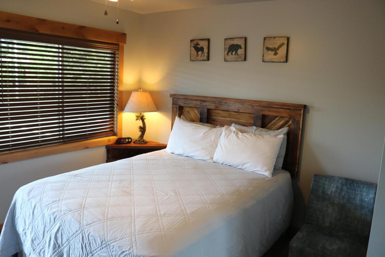 Columbine Inn (Adults Only) Estes Park Exterior photo