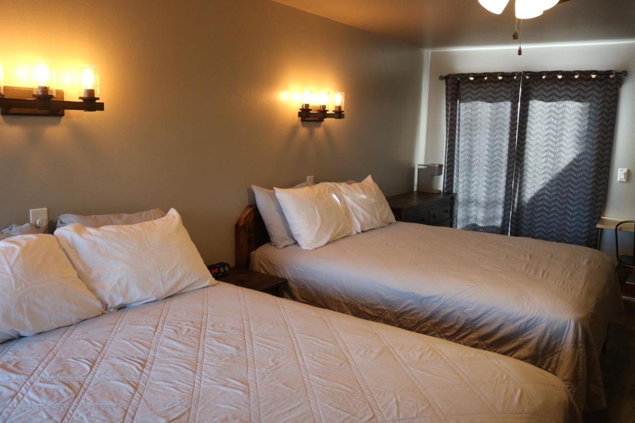 Columbine Inn (Adults Only) Estes Park Exterior photo