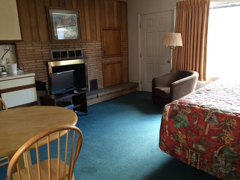 Columbine Inn (Adults Only) Estes Park Exterior photo